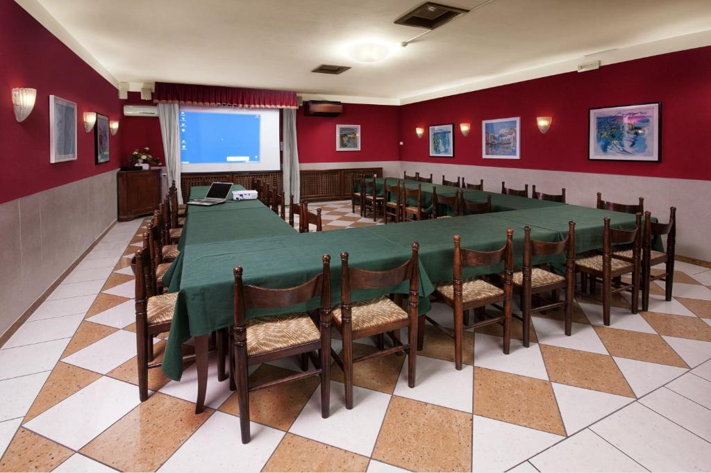 Hotel Ristorante Alla Botte Portogruaro Exterior photo