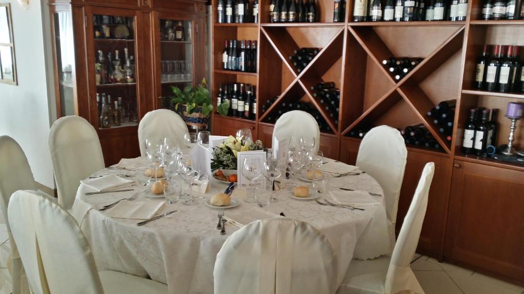 Hotel Ristorante Alla Botte Portogruaro Exterior photo